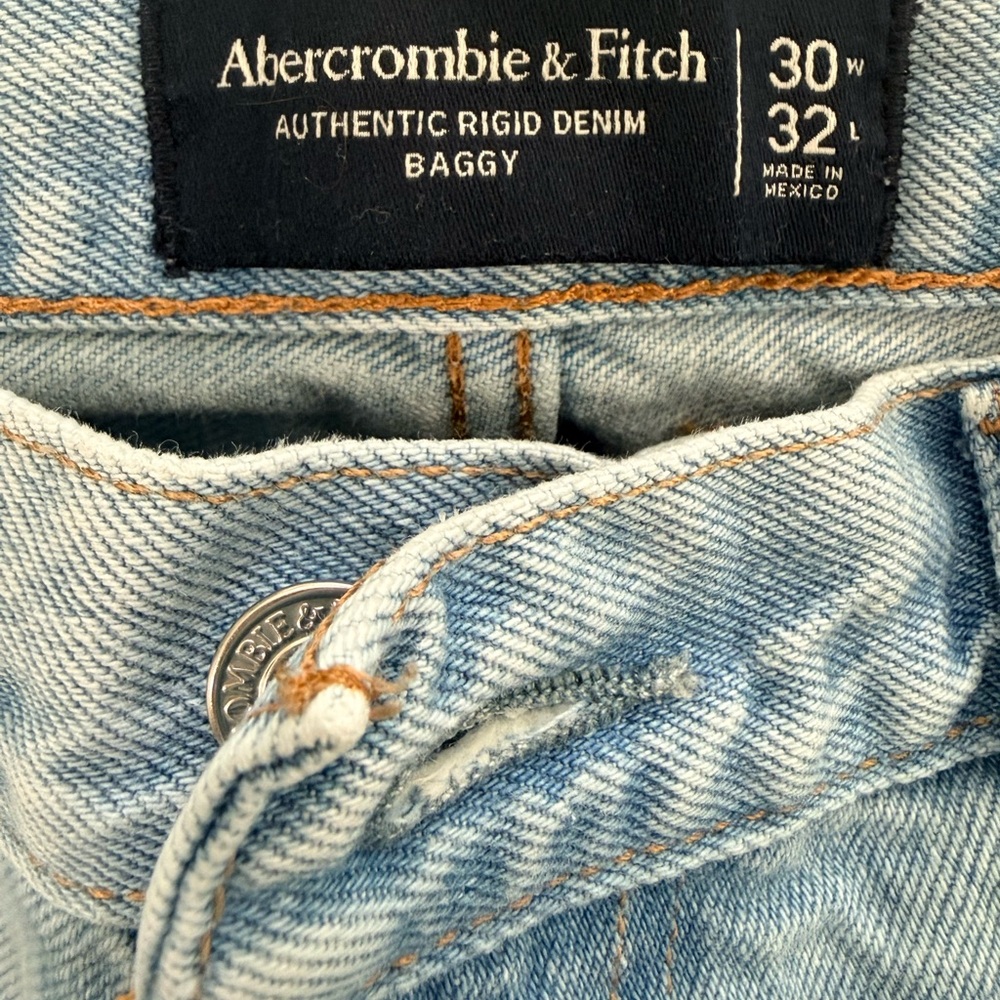 Abercrombie and Fitch mens authentic rigid denim baggy jeans